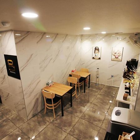 Bronze Hotel Changwon Exterior foto