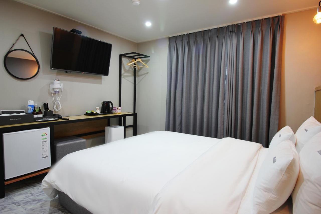 Bronze Hotel Changwon Exterior foto